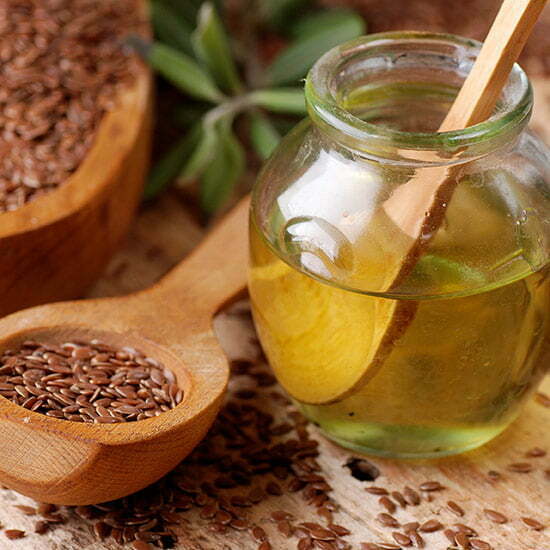 Leinöl ist reich an ungesättigten Omega-3-Fettsäuren Leinöl und Leinsamen