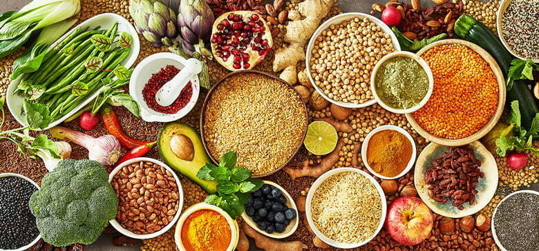 Eine ausgewogene Ernährung ist wichtig für gesunde Haare Viele gesunde Lebensmittel