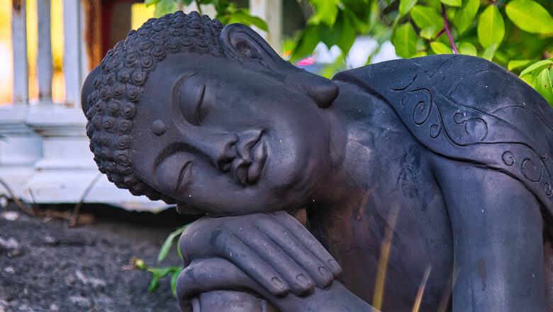 Schlafende Buddha-Figur